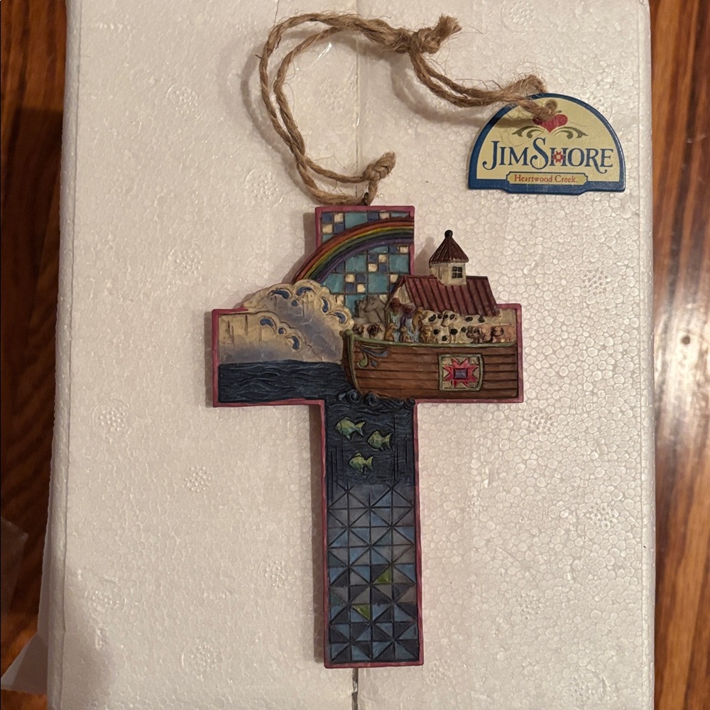 Jim Shore Heartwood Creek Noah’s Art Cross hanging ornament.